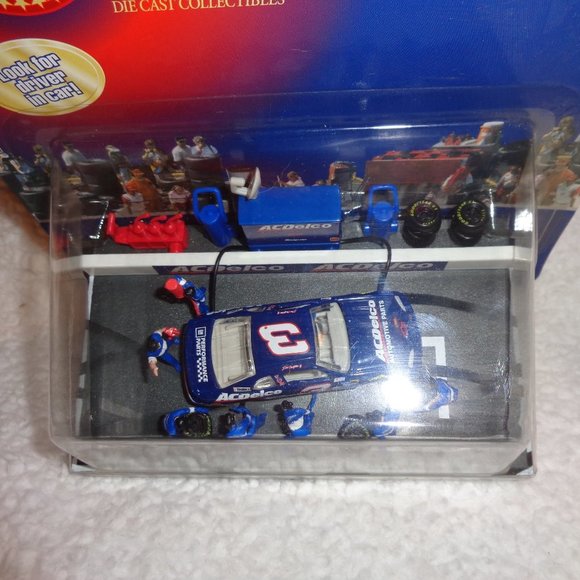 Dale Earnhart Jr Winner's Circle Pit Crew Series Nascar - Picture 3 of 5